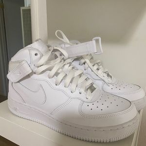 Nike Air Force 1 Mid